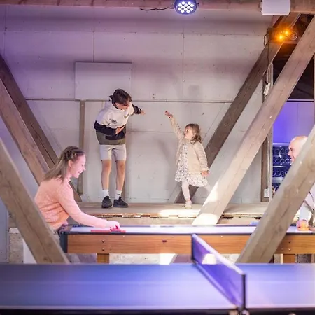 Holoftet - Charming Vacation On The 1st Floor Of Hawbakken