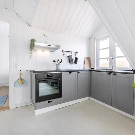 Holoftet - Charming Vacation On The 1st Floor Of Hawbakken *