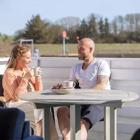 Holoftet - Charming Vacation On The 1st Floor Of Hawbakken